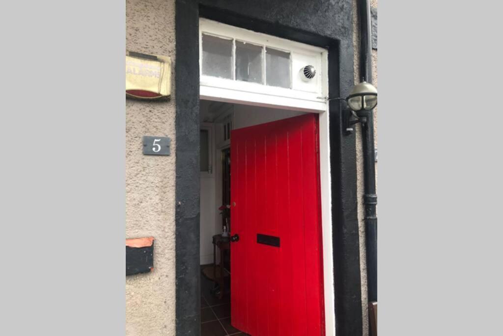 One Bedroom Flat On The Banks Of Loch Lomond Alexandria Exterior photo